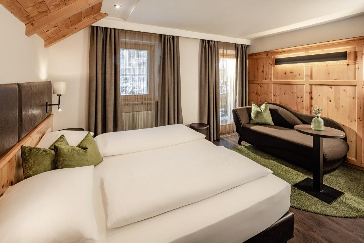 Boutique & Fashion Hotel Maciaconi - Gardenahotels Santa Cristina Val Gardena Bagian luar foto