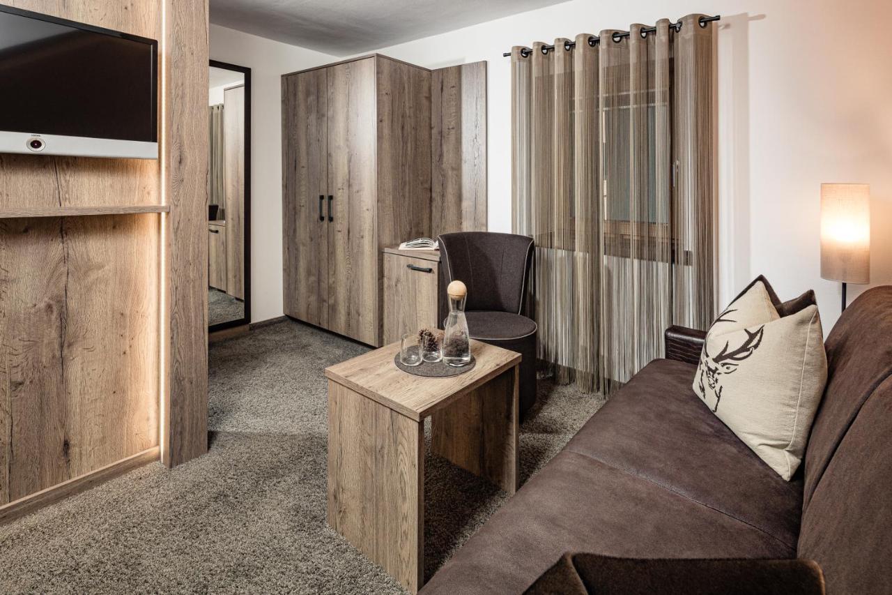 Boutique & Fashion Hotel Maciaconi - Gardenahotels Santa Cristina Val Gardena Bagian luar foto