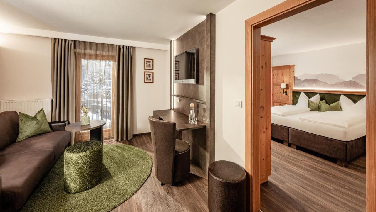 Boutique & Fashion Hotel Maciaconi - Gardenahotels Santa Cristina Val Gardena Bagian luar foto