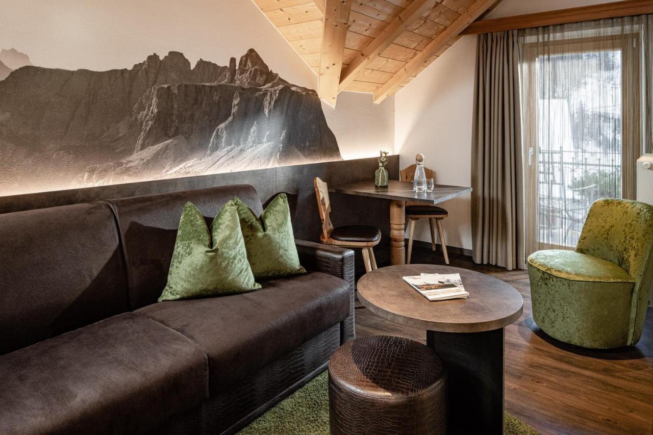Boutique & Fashion Hotel Maciaconi - Gardenahotels Santa Cristina Val Gardena Bagian luar foto