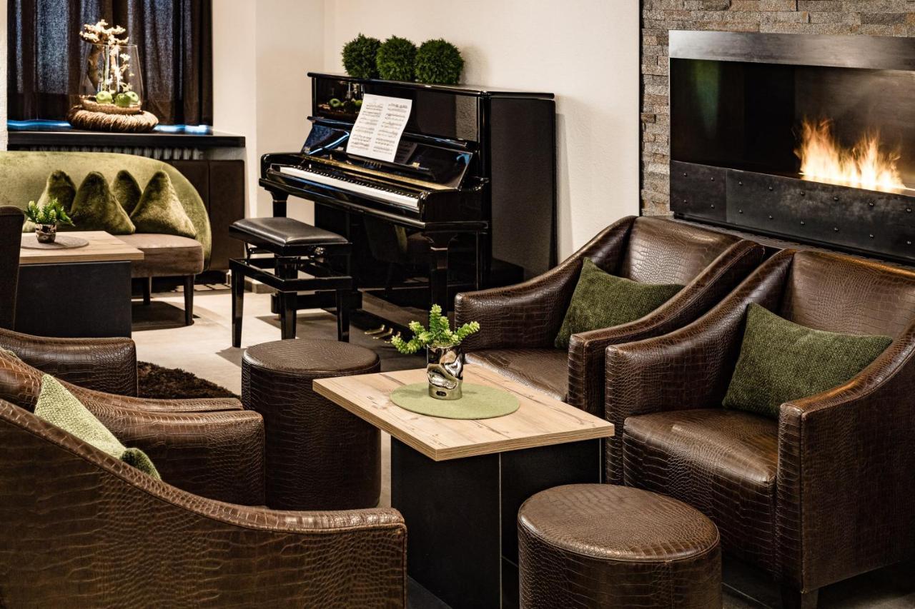 Boutique & Fashion Hotel Maciaconi - Gardenahotels Santa Cristina Val Gardena Bagian luar foto